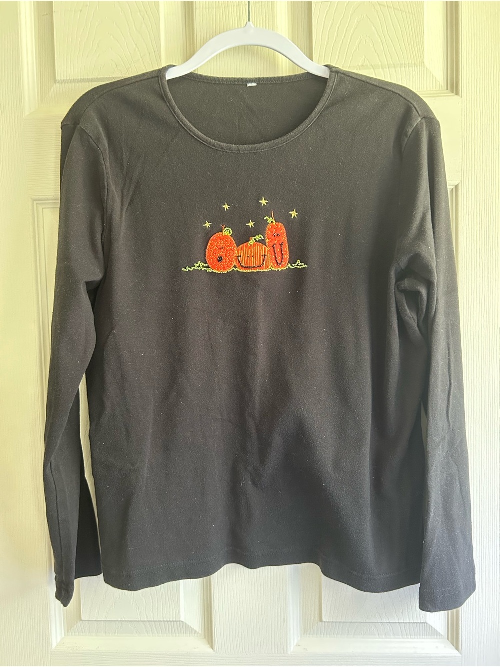 Vintage Black Long-Sleeve Top with Pumpkin Embroidery Size Medium